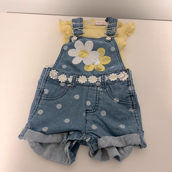 Two sets of overalls and matching tees - Picture 2 of 9